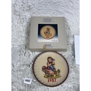 VTG MJ. Hummel 17th Annual Plate In Bas Relief 1987 Hum 283 Goebel W Germany